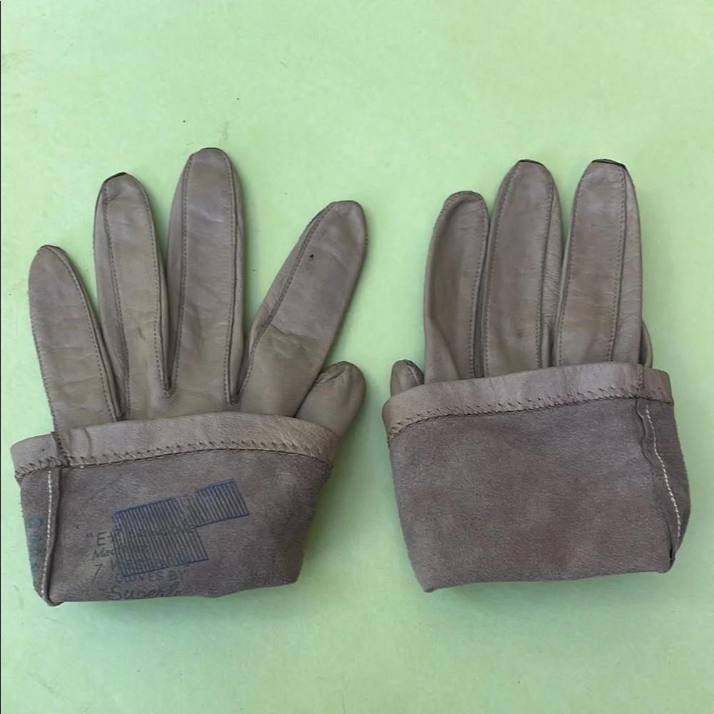 Vintage Grayish Tan Leather Gloves